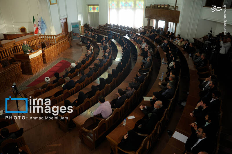 عکس / حضور قالیباف در گرامیداشت روز کتاب 24