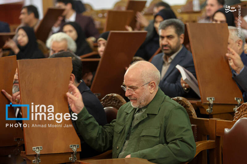 عکس / حضور قالیباف در گرامیداشت روز کتاب 11