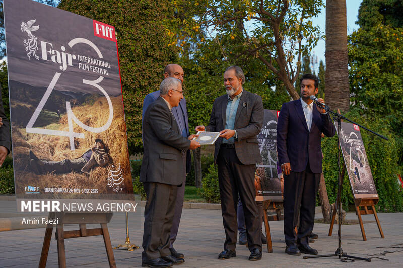 عکس / رونمایی از پوستر جشنواره جهانی فیلم فجر 6