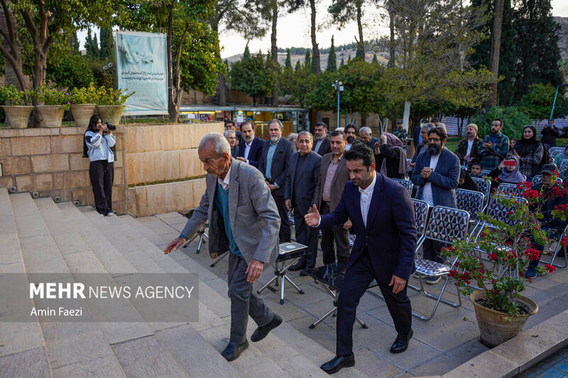 عکس / رونمایی از پوستر جشنواره جهانی فیلم فجر 7