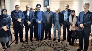 جهاد تبیین یک اصلاح‌طلب برای دفاع از نظام/ لذت چپ‌های نانجیب از سکوت و شیطنت در ایام جنگ