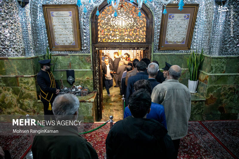 عکس / آیین غبارروبی ضریح آستان مقدس امامزاده صالح (ع) 5