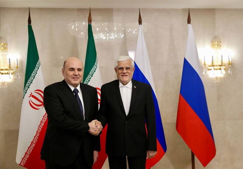 ميخائيل،سفر