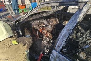 آتش سوزی ناگهانی پژو پرشیا در میدان آزادی + عکس