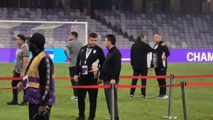 فیلم / اتفاق عجیب در فینال؛ قلعه نویی از لیست پنالتی‌زن‌ها اطلاع نداشت؟!