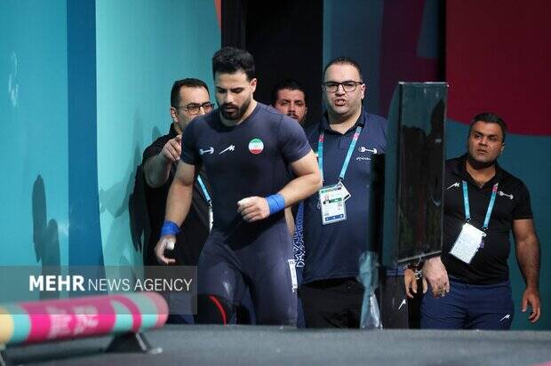 افت رکورد در وزنهبرداری طبیعی است/ سال آینده طلای مجموع را میگیریم