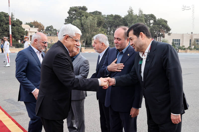 عزیمت عارف با بدرقه مقامات به سمت روسیه در فرودگاه مهرآباد