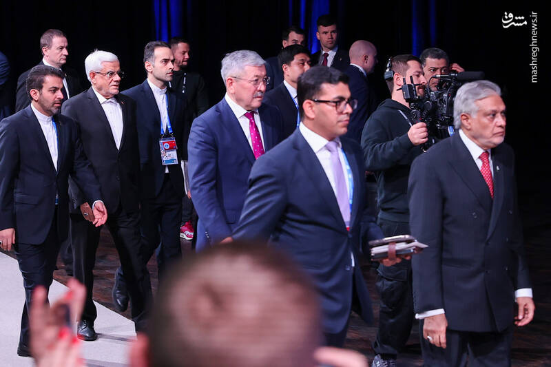 لحظه ورود به سالن نشست نخست‌وزیران سازمان همکاری شانگهای