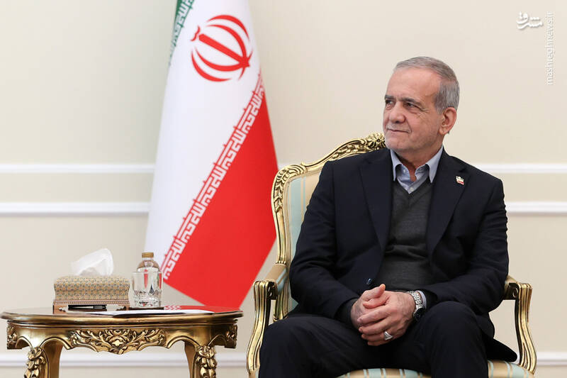 عکس / تسلیم استوارنامه سفرای کشورها به رئیس جمهور 8