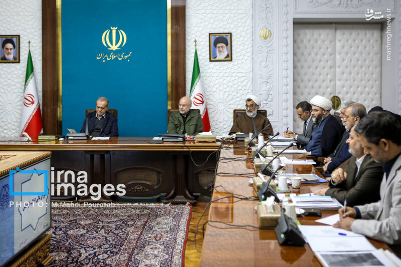 عکس / جلسه شورای عالی انقلاب فرهنگی 9