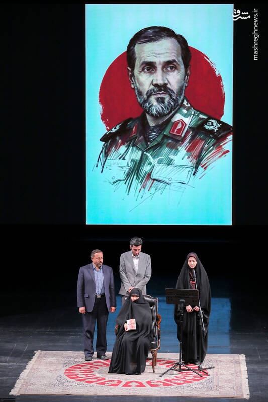 عکس / بیست و یکمین پاسداشت ادبیات جهاد و مقاومت 16