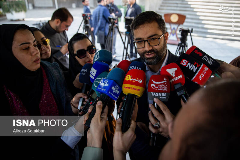 عکس / اعضای هیأت دولت در جمع خبرنگاران 46