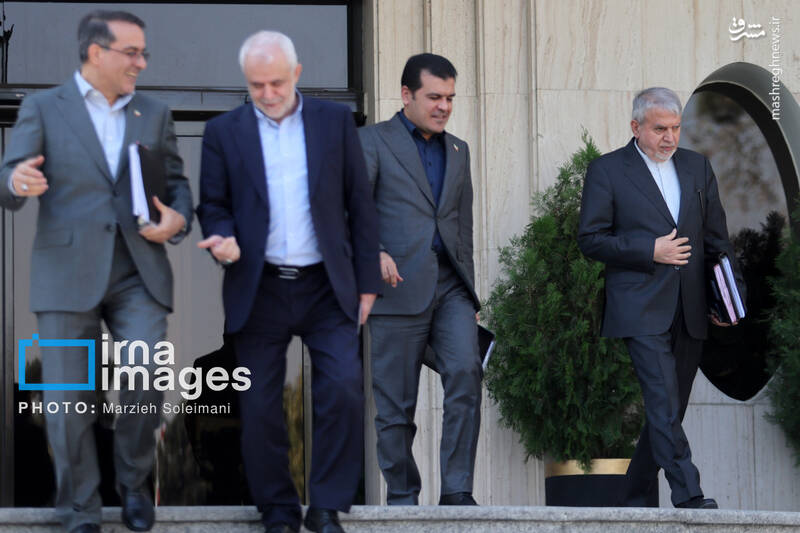 عکس / اعضای هیأت دولت در جمع خبرنگاران 2