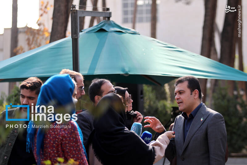 عکس / اعضای هیأت دولت در جمع خبرنگاران 33