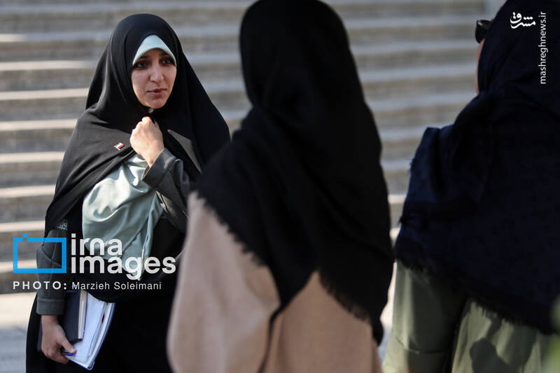 عکس / اعضای هیأت دولت در جمع خبرنگاران 32