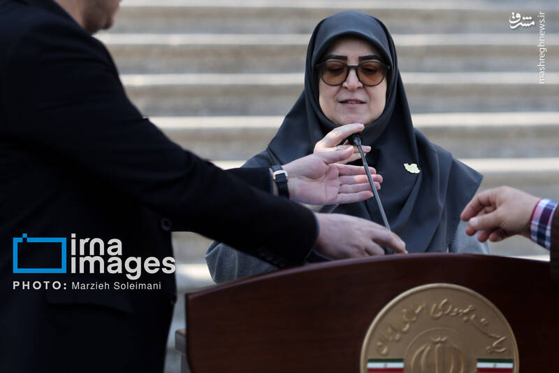 عکس / اعضای هیأت دولت در جمع خبرنگاران 27