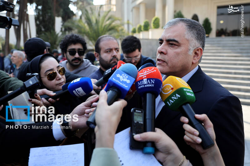 عکس / اعضای هیأت دولت در جمع خبرنگاران 23