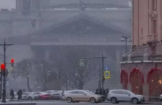 فیلم/ برف پاییزی در سنت پترزبورگ روسیه