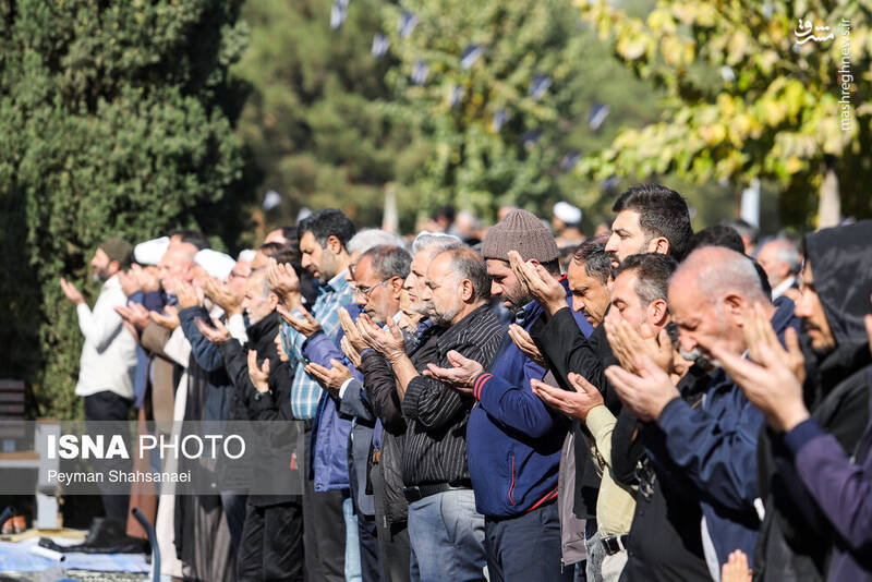عکس / اقامه نماز باران در اصفهان 12