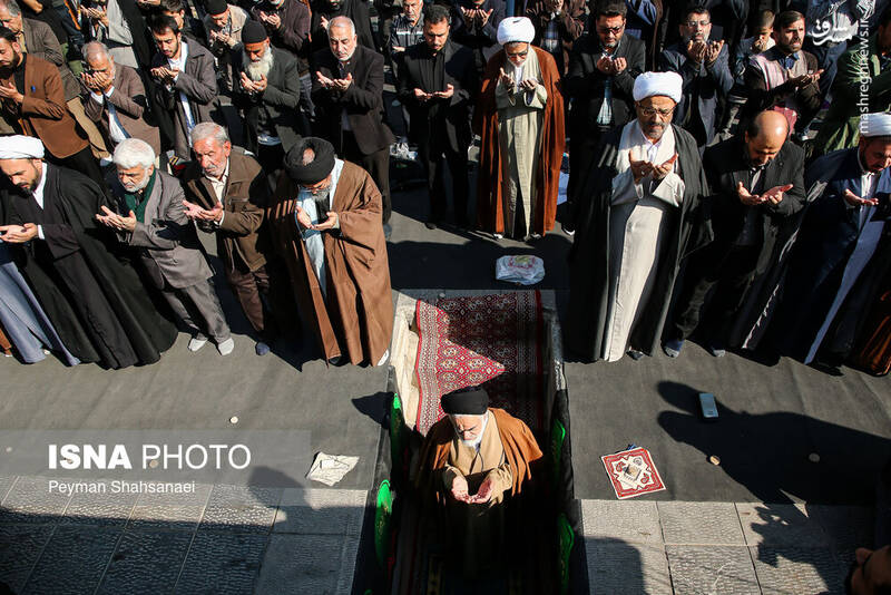 عکس / اقامه نماز باران در اصفهان 6