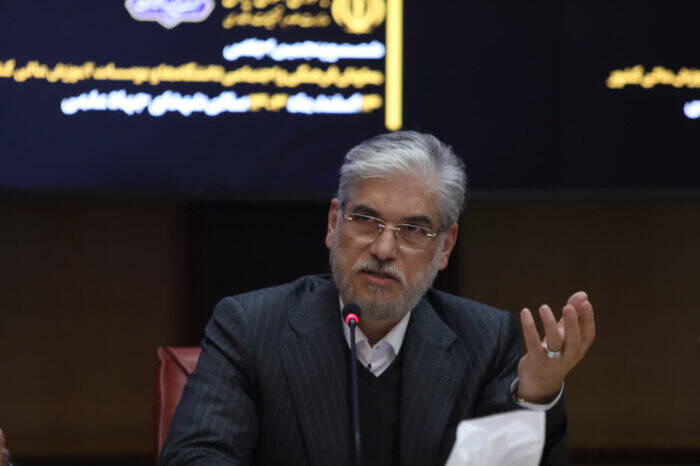 Iranski minister za znanost napovedal skrajšanje študijskih programov