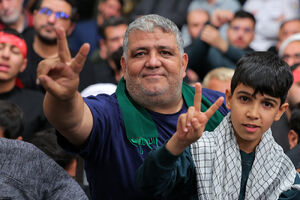 فیلم / پنجره متفاوتی از شب دوم مراسم فاطمیه در حسینیه امام (ره)