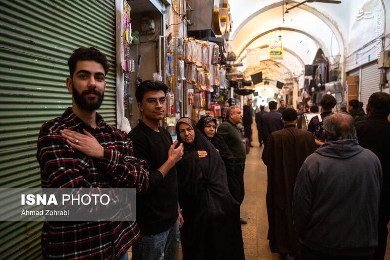 عکس / چهارپایه خوانی ایام فاطمیه در بازار قم 25