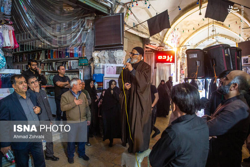 عکس / چهارپایه خوانی ایام فاطمیه در بازار قم 21