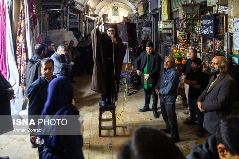 عکس / چهارپایه خوانی ایام فاطمیه در بازار قم 15