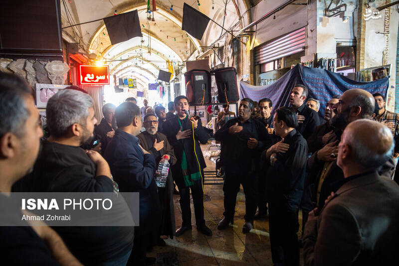 عکس / چهارپایه خوانی ایام فاطمیه در بازار قم 9