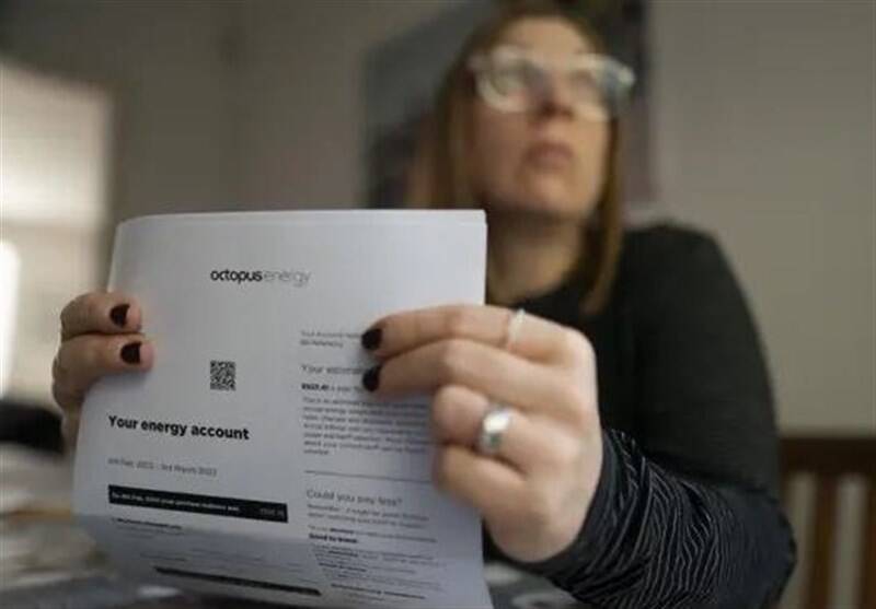 انگلیسی‌ها از روشن کردن یک لامپ هم می‌ترسند