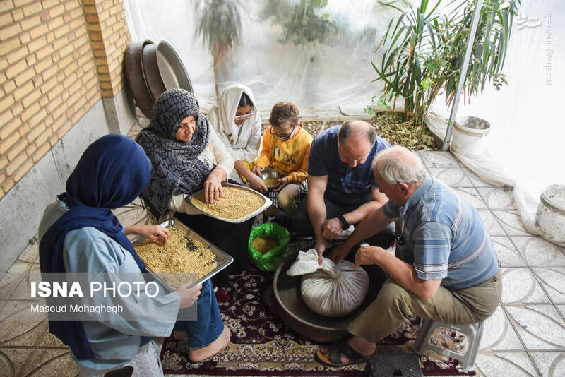 عکس / سنت خانگی نذر سمنوپزان در سمنان 2
