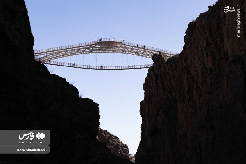 عکس / پل معلق "ورگه‌سران" نوآوری ایرانی در ارتفاع 100 متری