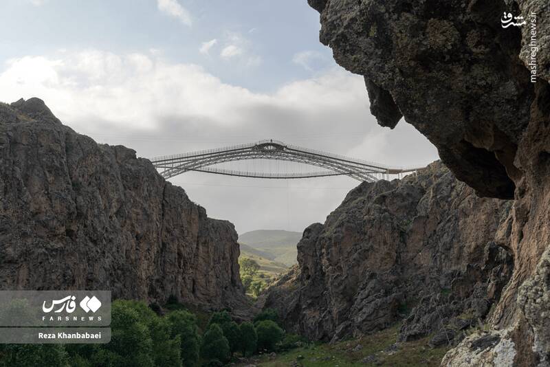 عکس / پل معلق "ورگه‌سران" نوآوری ایرانی در ارتفاع 100 متری 10