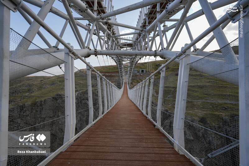 عکس / پل معلق "ورگه‌سران" نوآوری ایرانی در ارتفاع 100 متری 3