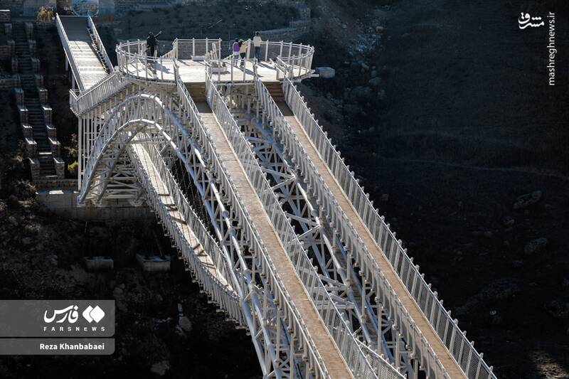 عکس / پل معلق "ورگه‌سران" نوآوری ایرانی در ارتفاع 100 متری 16