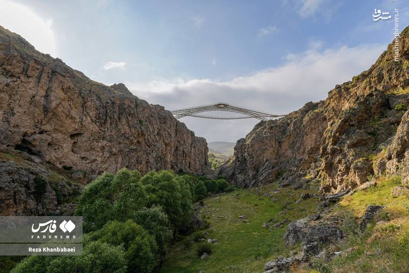 عکس / پل معلق "ورگه‌سران" نوآوری ایرانی در ارتفاع 100 متری 19