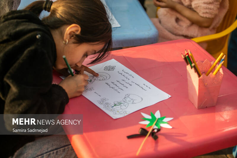 آیین سنتی سمنوپزان در میدان امام حسین (ع)