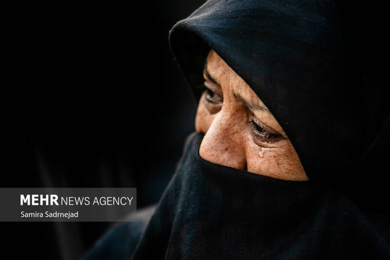 آیین سنتی سمنوپزان در میدان امام حسین (ع)