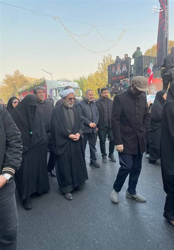 تشییع پیکر مطهر یکصد لاله زهرایی در پایتخت/ بیعت تهرانیها با خوشنامان فاطمی +فیلم و عکس