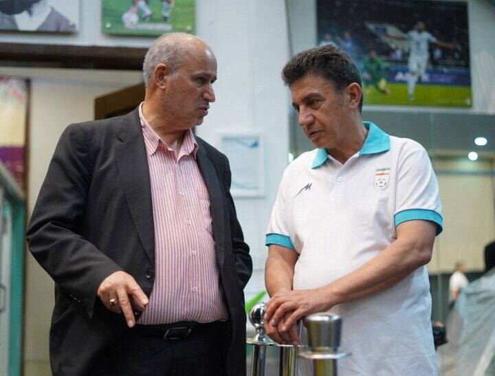 سنگ بزرگ قلعهنویی این بار «کوه» شد/ مردم را افسرده نکنید شادی پیشکش!