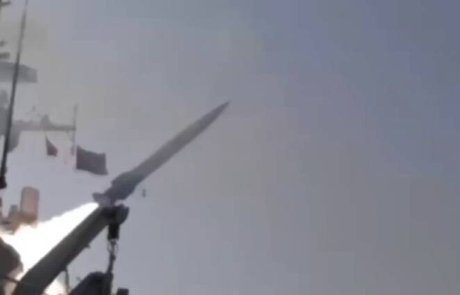 Pakistanska mornarica uspešno preizkusila balistično raketo proti ladjam