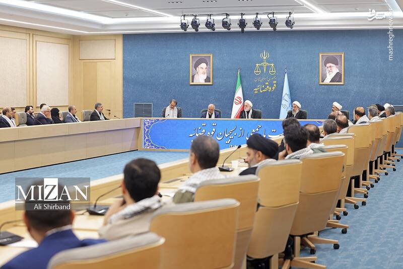 عکس / دیدار رئیس قوه قضاییه با جمعی از بسیجیان قوه قضاییه 5