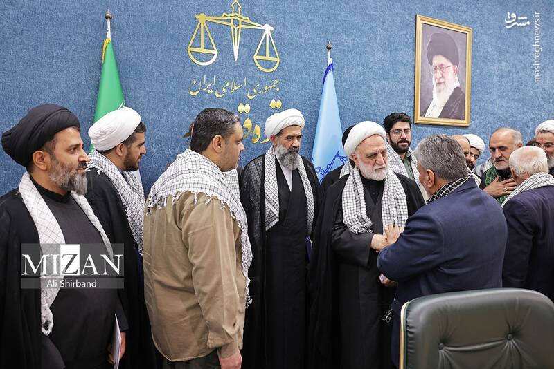 عکس / دیدار رئیس قوه قضاییه با جمعی از بسیجیان قوه قضاییه 22