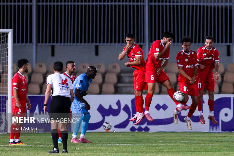 اسامی داوران دیدارهای پرسپولیس و استقلال در هفته ۱۱