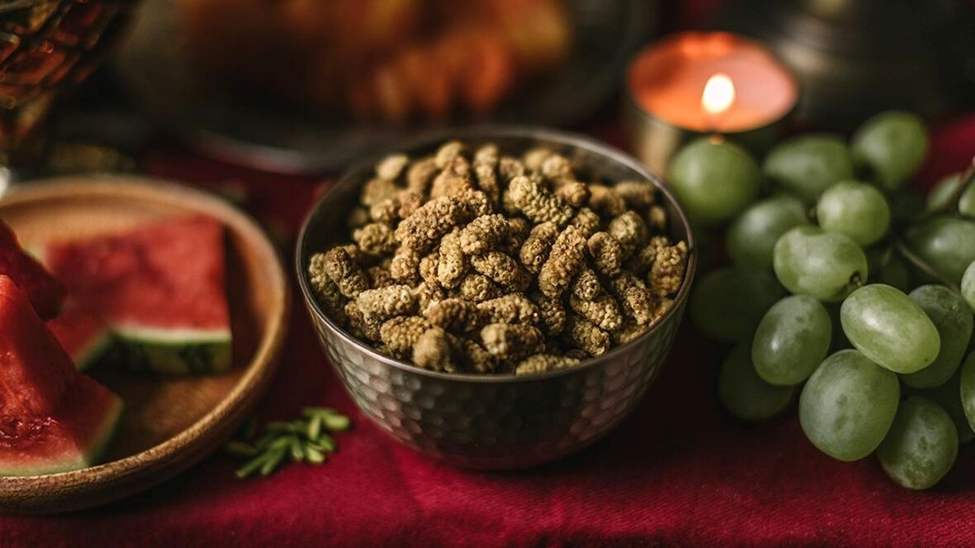 فاکتورهای مهم در خرید پک هدیه شب یلدا