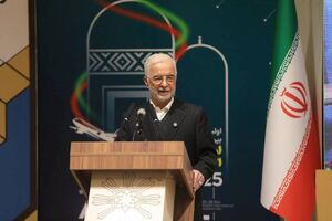 فیلم / مومنی: اردبیل می‌تواند یکی از قطب‌های گردشگر خارجی باشد