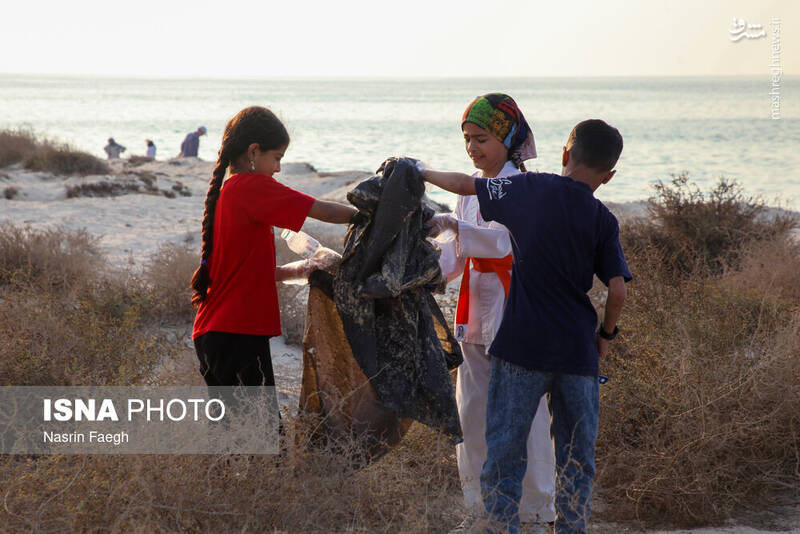 عکس / پاکسازی سواحل کیش 27