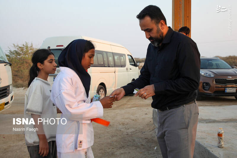 عکس / پاکسازی سواحل کیش 24