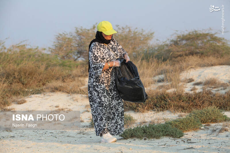 عکس / پاکسازی سواحل کیش 16